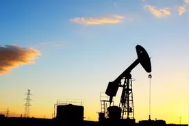 金融投资五分钟：油价下跌也赚钱，如何用ETF做空原油价格？视频封面