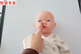 新生儿泪囊炎按摩方法，症状眼睛总是泪汪汪，眼角很多眼屎视频封面
