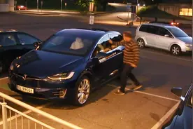 1分钟教你如何对付乱停车的司机，让他悔不当初！视频封面