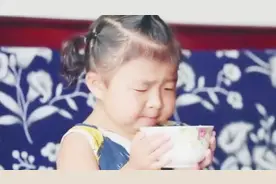 萌娃李欣蕊爸爸谈病情让全场泪崩，李欣蕊的态度全场敬佩，太暖心视频封面