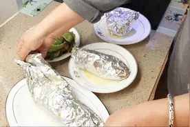 妈妈太厉害了，一个锅能同时做出四道菜，又省时间又好吃