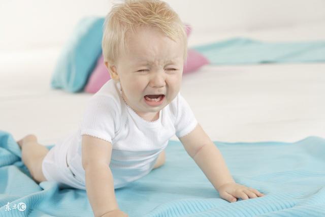 身体弓着的时候左乳疼