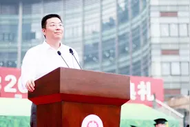 分众传媒江南春被女生的一句话彻底颠覆了世界观，从此开挂逆袭！视频封面