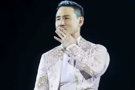 那英：张学友《醒着做梦》这歌没人敢轻易翻唱 就算汪峰也会破音视频封面