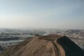 黄河穿城而过的兰州 四周山上居然不长草视频封面