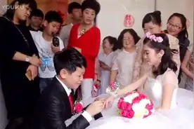 袖珍人结婚实拍 郎才女貌真般配