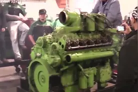 发烧友们珍藏的发动机 最多几十缸 是男人都喜欢这种怪物视频封面