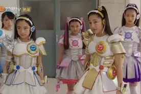 日版舞法天女：5天女穿得衣服就像外星人，手上的武器都是高科技