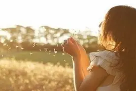 蒙面哥的这首深情之歌《一亿个伤心》献给曾经流过泪的你