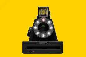 还吐槽拍立得的闪光灯不给力？那你应该换一台带“环闪”的宝丽来图片