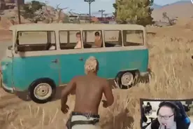 队友称中巴车叫UU，PDD怕被带节奏，吓得赶紧让队友改口！