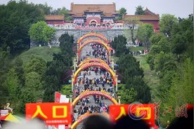 三月三 12万游客吴店逛庙会图片