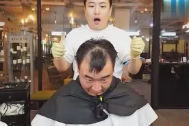 牙签烫、看发型师如何解救男子额头没头发！视频封面