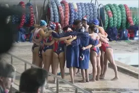 欧洲女子水球比赛精彩集锦！岸上的她们才是我买票的主因视频封面