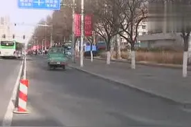 红山区将开展最严电动车整治行动视频封面