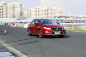 跟着全新名爵6挑战了下“皖南318”的72弯图片