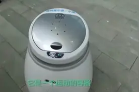 智能机器人成“萌宠” 今年互联网大会“人”有点多图片