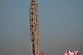 创下三个世界之最的摩天轮落地山东图片
