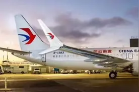 最先进波音737飞机落户云南！每个座位都有充电插口图片