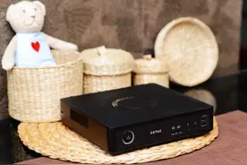 你家电脑被盒子秒了！可以不卡顿玩《孤岛危机》的盒子图片