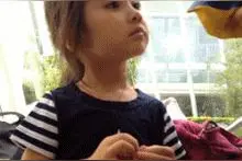 搞笑图  韩国一只混血小萝莉,真的被狠狠萌到了图片