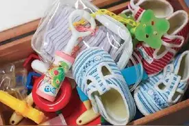 孩子们玩创作！收藏成长痕迹的相框图片