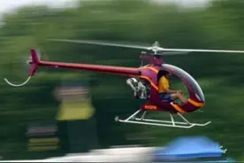 世界最轻载人直升机 不到四十万图片