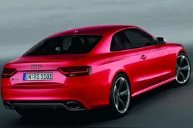 刹车片灯亮黄色了，我该怎么办？图片