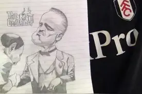 其实踢球只是副业吧，画画才是潇洒哥主业图片