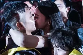 去年输了也有爱妻的神秘奖励，这回赢了金腰带奖励什么呢？图片