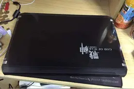 花万元买战神G8游戏本，22万跑分，竟然用来玩LOL也是醉了图片