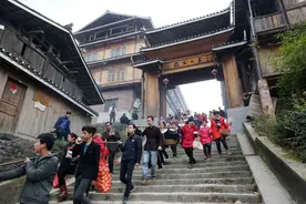 侗族传统婚俗闹新春图片