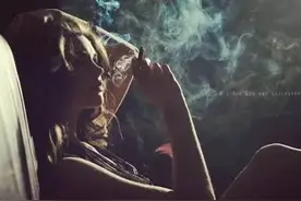 真正爱过的 或许就是在最需要时浮现眼前的那个人图片