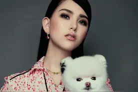 昆凌冷艳写真曝光，出道曾拍不堪影片，她究竟怎么勾搭上周杰伦？图片