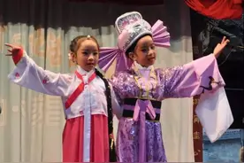 嵊州越剧双胞胎姐妹花，无心插柳柳成荫图片