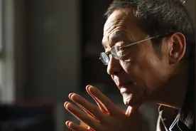 张若昀接下濮存昕的角色，要演林兆华的《三姐妹·等待戈多》图片