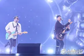 林俊杰携JFJ Boys颠覆演绎《我们的时光》图片