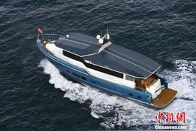 薄膜太阳能再登豪华游艇 汉能驶入浩瀚“蓝海”图片