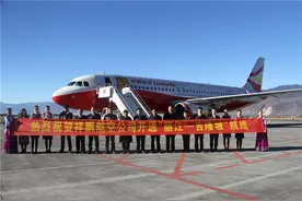 云南丽江机场开通“丽江-吉隆坡”航线图片