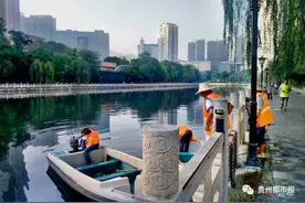南明河里有些啥？捞出400辆共享单车，还有无人机、手榴弹图片