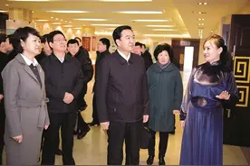 「要闻」张院忠：牢记总书记的殷殷嘱托和重要指示 奋力开创新时代乌兰牧骑事业发展新局面图片