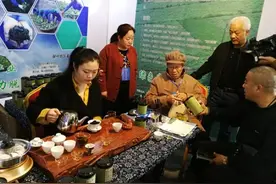 薯叶制茶 这个贫困村一年挣了十多万图片