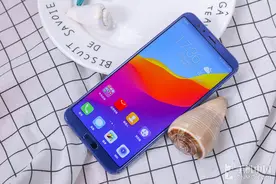 AI高清双摄 全面屏旗舰手机首选荣耀V10图片