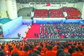 百万校友资智回汉 武汉开创城市“校友经济”新模式图片