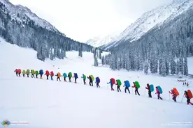 户外衣服如何洗图片