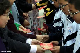 助学之路怎么走？从生活细节入手值得点赞！图片