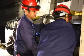 「冬夜里的蓝精灵」他们护航磁浮线冬季安全图片