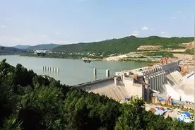 政策解答｜库区移民后期扶持每月每人50元，土地补偿费不直接发给个人图片