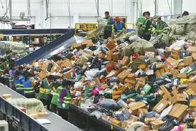 快递包装袋废品站不回收 环保袋推广一年多企业倒贴钱图片