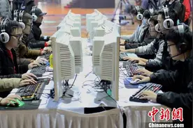 两岸学子南京同台比拼电竞项目 架起新的交流平台图片